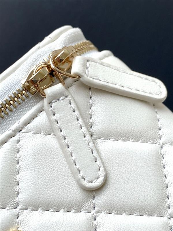 2026127215530801 600